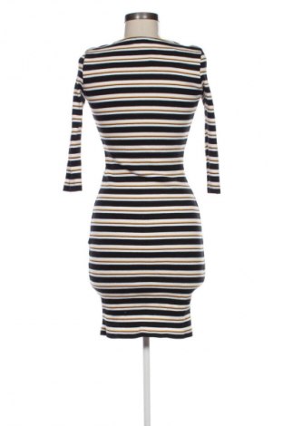 Рокля Reserved, Размер XS, Цвят Многоцветен, Цена 14,31 €