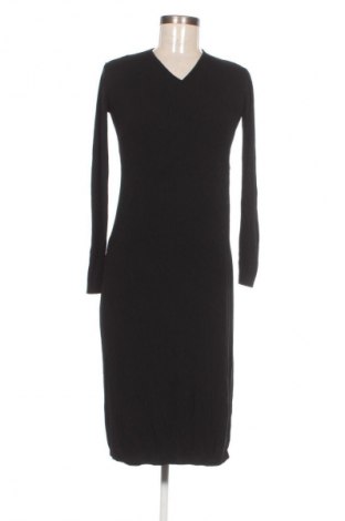 Рокля Reserved, Размер M, Цвят Черен, Цена 20,45 €