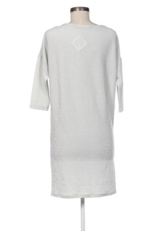 Kleid Silvian Heach, Größe XXS, Farbe Silber, Preis 2,99 €