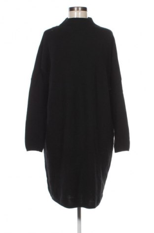 Šaty  Sisley, Veľkosť M, Farba Čierna, Cena  21,95 €