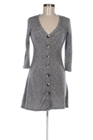 Рокля Stradivarius, Размер M, Цвят Многоцветен, Цена 13,29 €