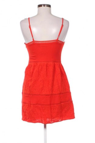 Рокля Superdry, Размер S, Цвят Многоцветен, Цена 24,54 €