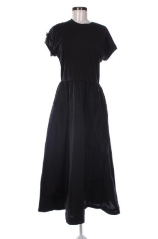 Рокля Tommy Hilfiger, Размер S, Цвят Черен, Цена 148,27 €