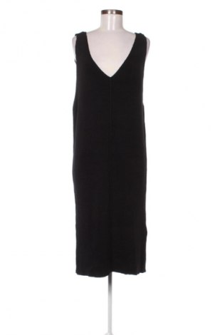 Рокля Trendyol, Размер M, Цвят Черен, Цена 10,73 €