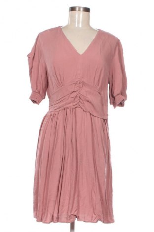 Рокля Trendyol, Размер M, Цвят Пепел от рози, Цена 17,89 €