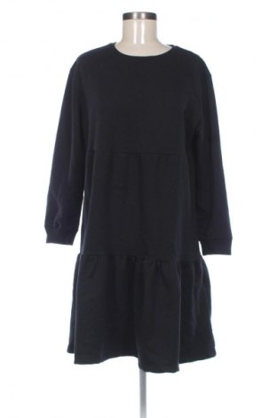 Рокля Trendyol, Размер M, Цвят Черен, Цена 7,15 €