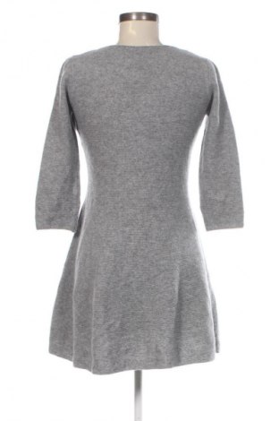 Рокля United Colors Of Benetton, Размер S, Цвят Сив, Цена 15,84 €