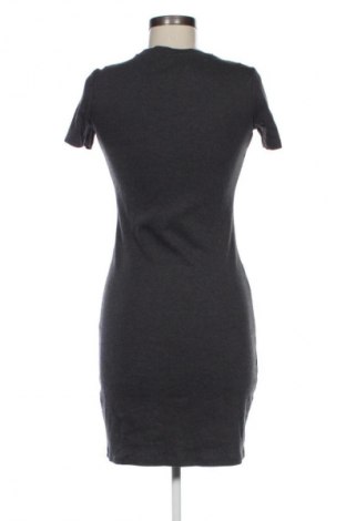 Rochie Zara, Mărime M, Culoare Gri, Preț 72,99 Lei