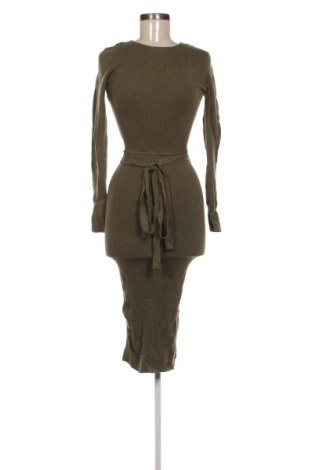 Ruha Zara, Méret M, Szín Zöld, Ár 8 079 Ft