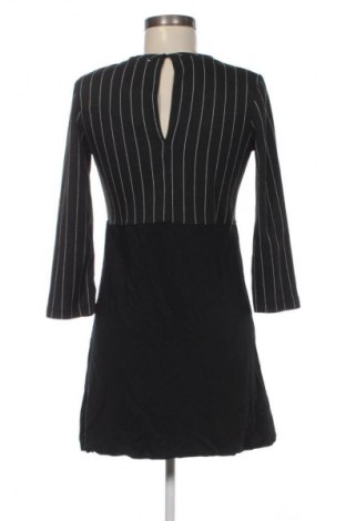 Kleid Zara, Größe S, Farbe Mehrfarbig, Preis 2,99 €