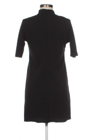 Рокля Zara, Размер M, Цвят Многоцветен, Цена 14,00 €