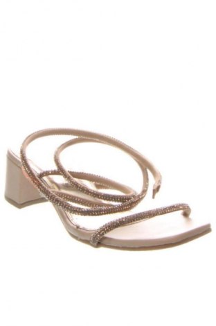 Σανδάλια Cassis, Μέγεθος 39, Χρώμα Χρυσαφί, Τιμή 23,99 €