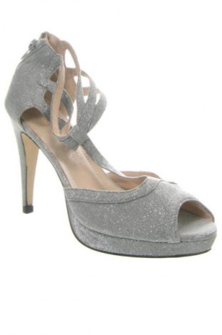 Σανδάλια Furiezza, Μέγεθος 39, Χρώμα Ασημί, Τιμή 10,99 €