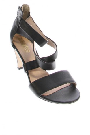 Sandały Pier One, Rozmiar 37, Kolor Czarny, Cena 127,99 zł