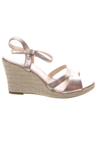 Σανδάλια Pier One, Μέγεθος 39, Χρώμα Χρυσαφί, Τιμή 30,99 €