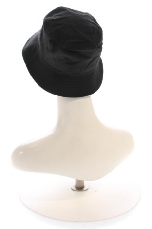 Căciulă Calvin Klein, Culoare Negru, Preț 237,99 Lei