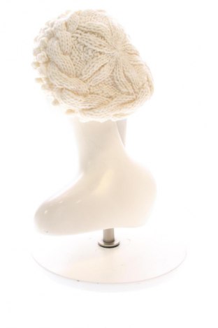 Шапка United Colors Of Benetton, Цвят Екрю, Цена 14,82 €