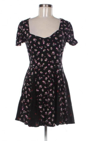 Dámské šaty s tráky Cropp, Velikost M, Barva Vícebarevné, Cena  469,00 Kč