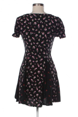 Dámské šaty s tráky Cropp, Velikost M, Barva Vícebarevné, Cena  469,00 Kč