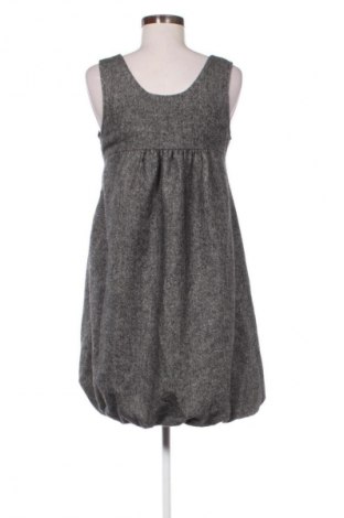 Dámské šaty s tráky Gina, Velikost M, Barva Šedá, Cena  539,00 Kč