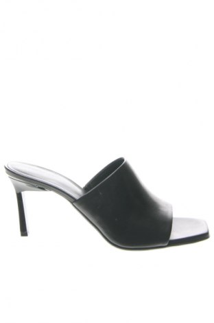Чехли Calvin Klein, Размер 40, Цвят Черен, Цена 138,04 €, #130605920