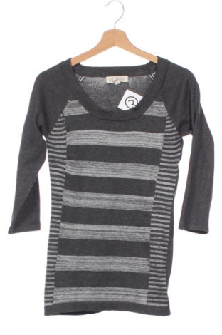 Дамски пуловер Pink Rose, Размер XS, Цвят Многоцветен, Цена 3,06 €