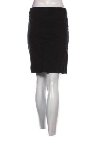 Пола Dika, Размер S, Цвят Черен, Цена 2,04 €