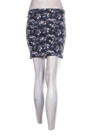 Пола H&M Divided, Размер S, Цвят Многоцветен, Цена 2,04 €