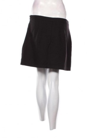 Пола Reserved, Размер M, Цвят Черен, Цена 2,04 €