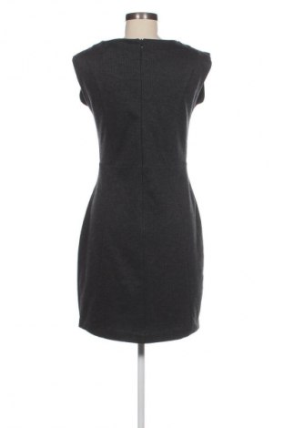 Рокля Esprit, Размер S, Цвят Многоцветен, Цена 2,04 €