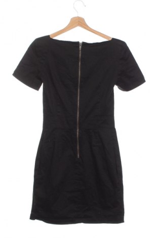 Šaty  French Connection, Velikost XS, Barva Černá, Cena  149,00 Kč