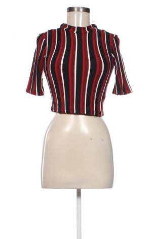 Дамска блуза Bershka, Размер XS, Цвят Многоцветен, Цена 2,04 €