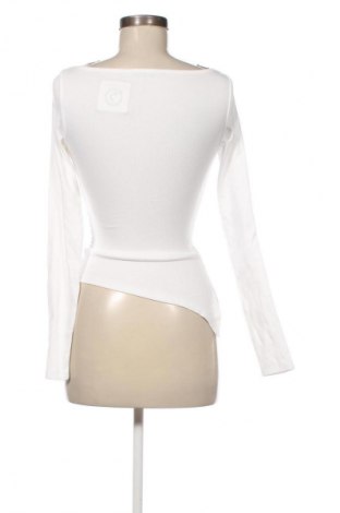 Γυναικεία μπλούζα Bershka, Μέγεθος S, Χρώμα Λευκό, Τιμή 13,99 €