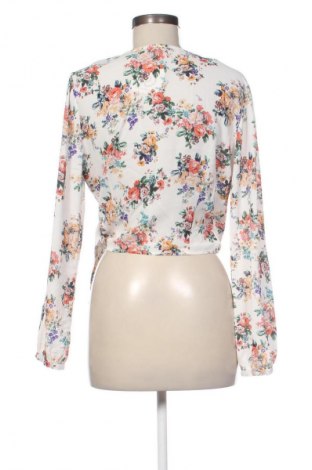 Дамска блуза Bershka, Размер L, Цвят Многоцветен, Цена 2,04 €