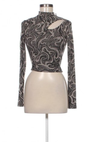 Дамска блуза Bershka, Размер S, Цвят Многоцветен, Цена 3,06 €