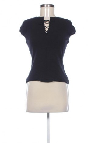 Дамска блуза Essentiel, Размер S, Цвят Черен, Цена 21,47 €