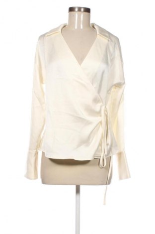 Damen Shirt Gina Tricot, Größe M, Farbe Ecru, Preis € 20,99