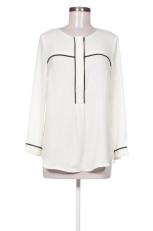 Γυναικεία μπλούζα Marks & Spencer, Μέγεθος M, Χρώμα Λευκό, Τιμή 7,52 €