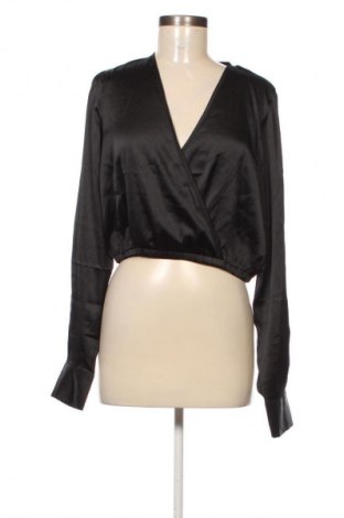 Γυναικεία μπλούζα NA-KD, Μέγεθος M, Χρώμα Μαύρο, Τιμή 6,99 €