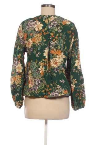 Γυναικεία μπλούζα Reserved, Μέγεθος M, Χρώμα Πολύχρωμο, Τιμή 5,99 €