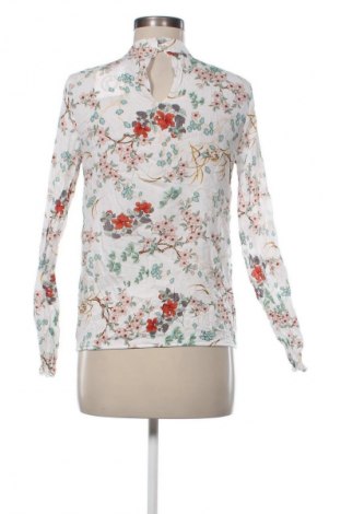 Дамска блуза Unbranded, Размер M, Цвят Многоцветен, Цена 2,04 €