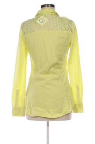 Cămașă de femei Guess, Mărime M, Culoare Galben, Preț 105,98 Lei
