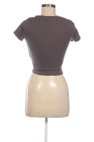 Tricou de femei Fb Sister, Mărime XS, Culoare Gri, Preț 42,99 Lei