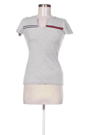 Tricou de femei Tommy Hilfiger, Mărime XS, Culoare Multicolor, Preț 156,99 Lei