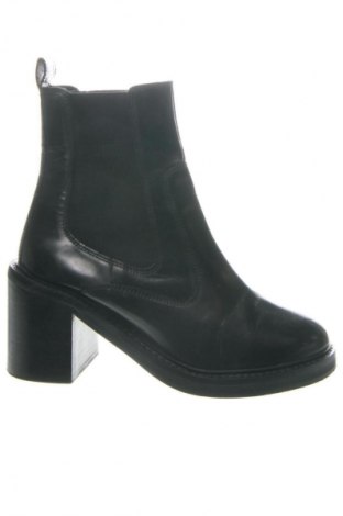 Дамски боти ASOS, Размер 35, Цвят Черен, Цена 43,45 €