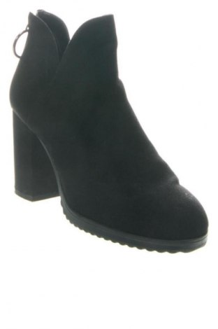 Дамски боти Bershka, Размер 38, Цвят Черен, Цена 21,47 €