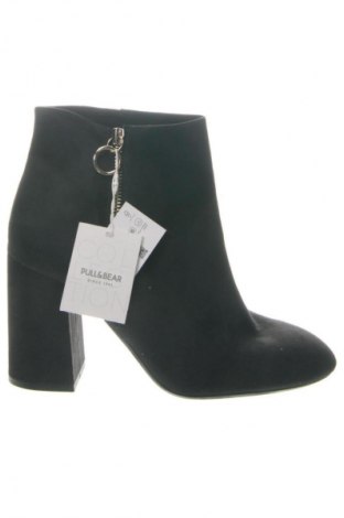 Дамски боти Pull&Bear, Размер 40, Цвят Черен, Цена 32,21 €