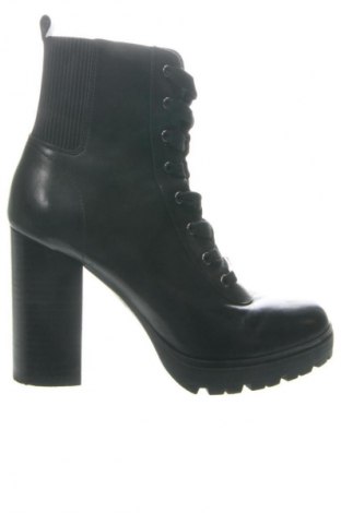 Дамски боти Steve Madden, Размер 41, Цвят Черен, Цена 70,55 €