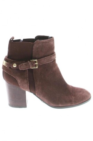 Дамски боти Tommy Hilfiger, Размер 38, Цвят Кафяв, Цена 81,80 €