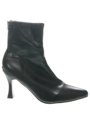 Дамски боти Unbranded, Размер 41, Цвят Черен, Цена 32,00 €